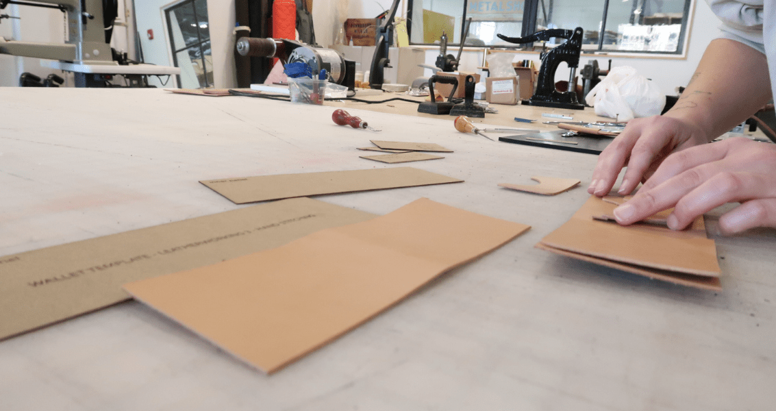 Designing Leather Accessories: Tooling, Dying, Hand-stitching and Pattern Making